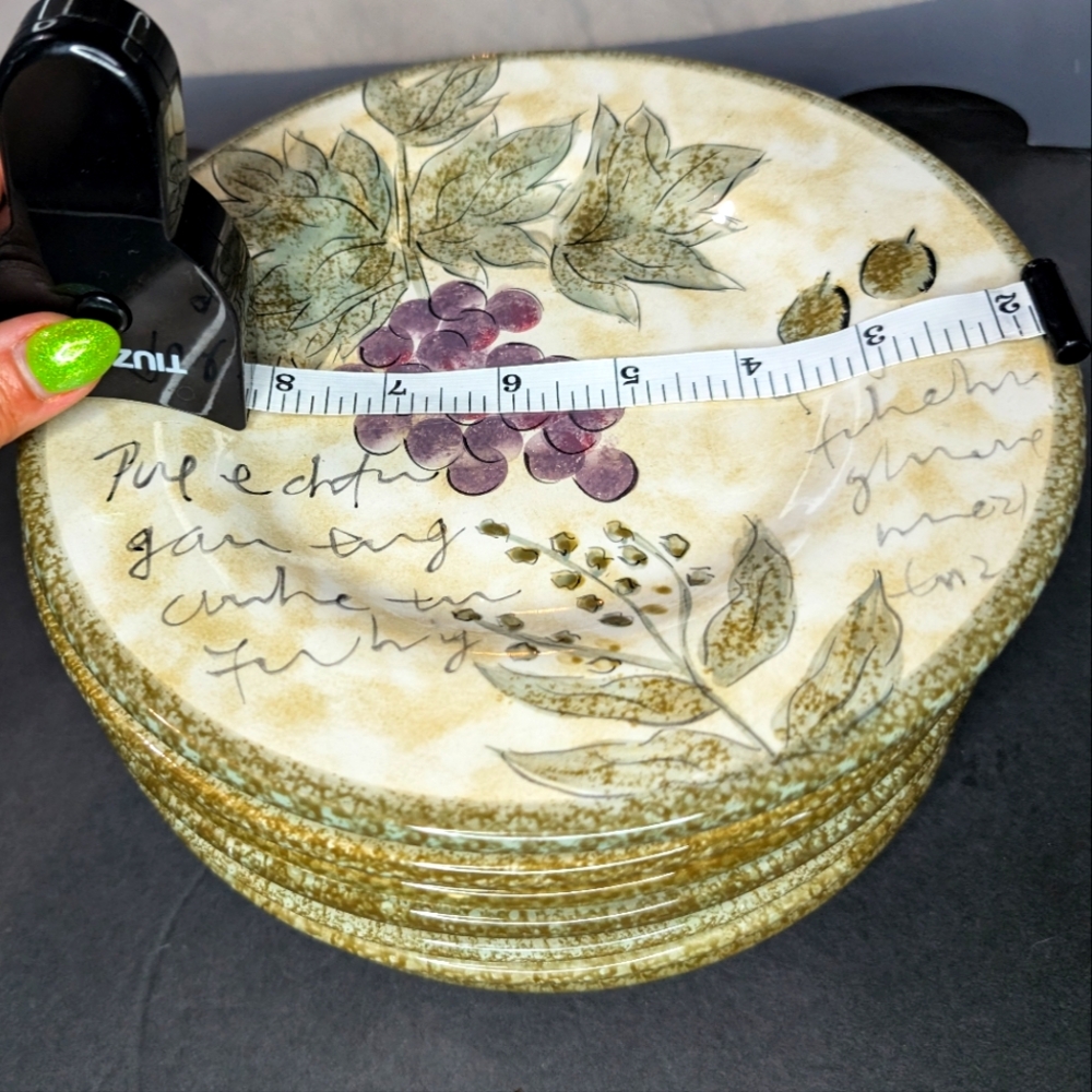 Sorento x Tabletops Unlimited 2 vintage grapes pattern ceramic 8" salad‎ plates